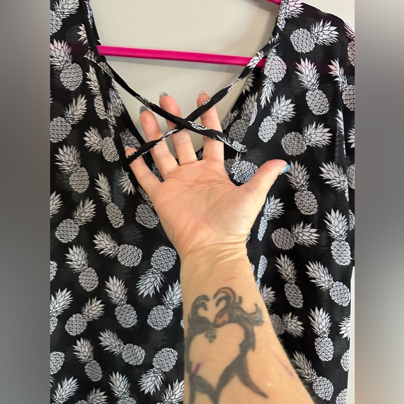 Pineapple 🍍 swim coverup. No tag - Picture 3 of 5
